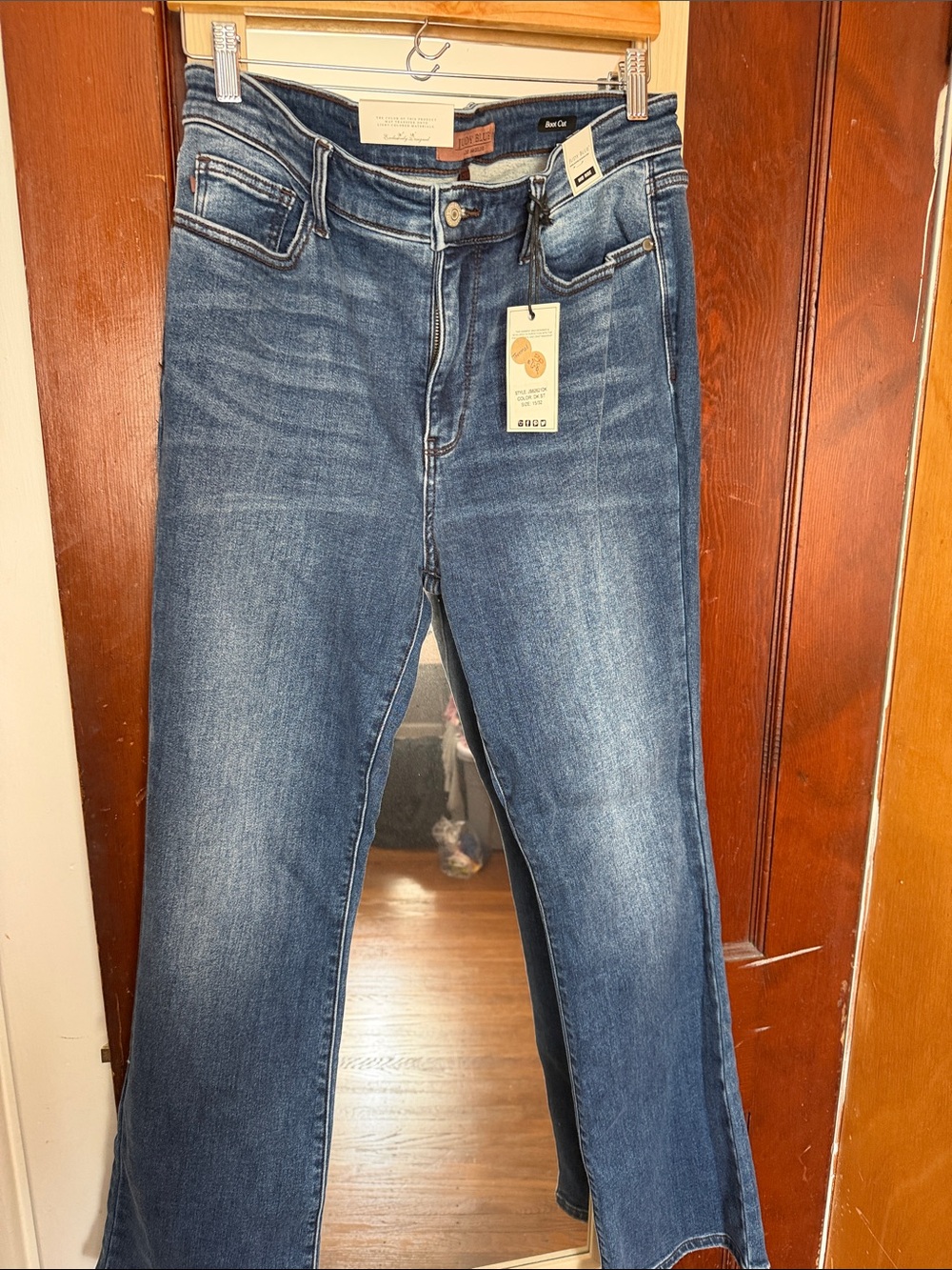 NWT Women’s Judy Blue Mid Rise Boot Cut Thermal Denim Jeans
